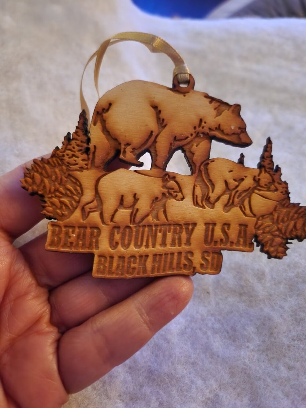 WOODEN BEAR ORNAMENT FROM BEAR USA BLACK HILLS SD